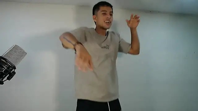 danielitopapuu online show from November 20, 1:28 am