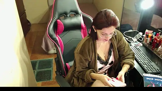 Carol Scottt online show from January 10, 2:13 pm