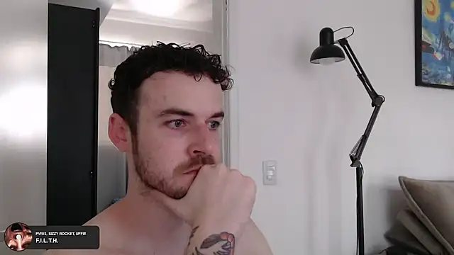 Snapshot of sexxxsutra chatting on March 8, 4:50 pm sexxxsutra online show from March 8, 4:50 pm