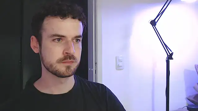 Snapshot of sexxxsutra chatting on March 17, 11:11 pm sexxxsutra online show from March 17, 11:11 pm