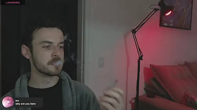 Snapshot of sexxxsutra chatting on October 20, 10:43 pm sexxxsutra online show from October 20, 10:43 pm