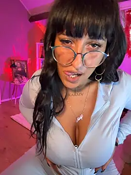 CarolaDrago online show from November 24, 8:14 am