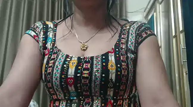 desi-maisa130 online show from January 27, 5:15 pm