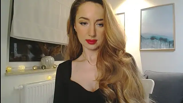 JulietteDiamond online show from February 18, 6:37 pm