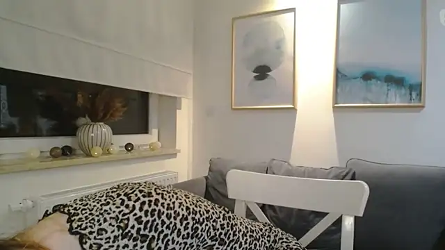 JulietteDiamond online show from February 23, 3:18 pm