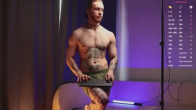 pleasure8869 online show from March 11, 7:26 am