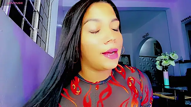 Snapshot of Oficial_angela chatting on December 19, 5:40 am Oficial angela online show from December 19, 5:40 am