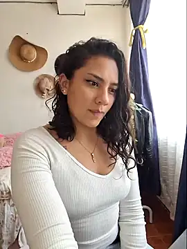 Thaliacooper  online show from January 13, 6:59 pm