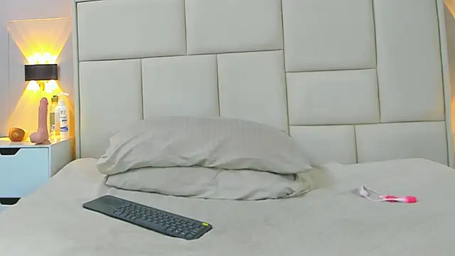 Snapshot of angel_adamx chatting on March 13, 3:22 am angel adamx online show from March 13, 3:22 am