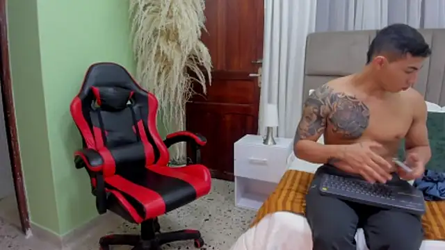 Snapshot of angel_adamx chatting on November 25, 11:21 am angel adamx online show from November 25, 11:21 am