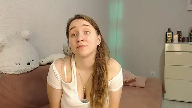 lovely hayley online show from December 10, 9:22 pm