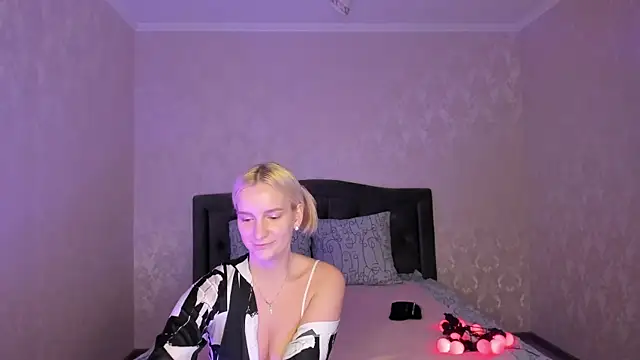 Amanda054 online show from February 24, 11:52 pm