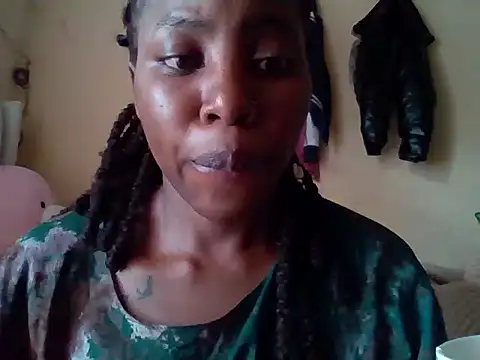 Snapshot of Queen_loveer chatting on November 3, 7:09 am Queen loveer online show from November 3, 7:09 am