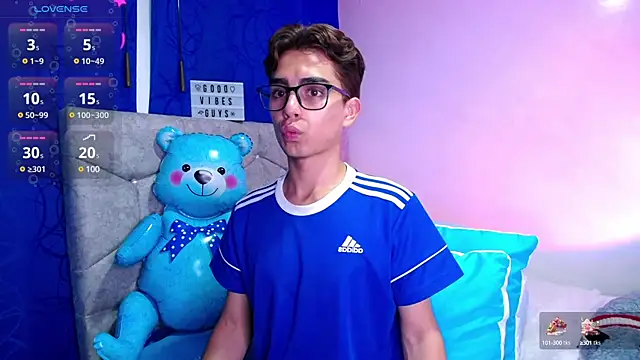 OwenBluee online show from January 24, 5:31 am