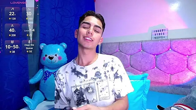 OwenBluee online show from February 13, 5:16 am