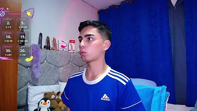 OwenBluee online show from September 10, 6:02 am