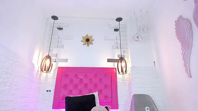 mia six66 online show from March 22, 11:32 am