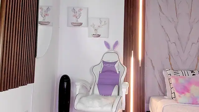 mia six66 online show from November 23, 11:54 am