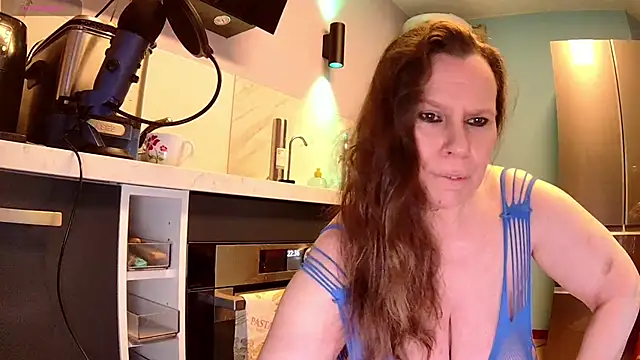 Endrocleia online show from February 6, 9:38 pm