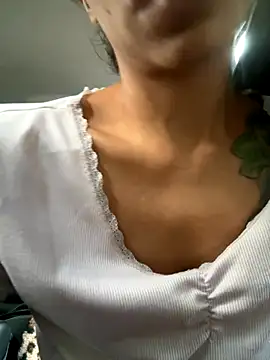 myloveforyouu online show from September 23, 1:25 pm