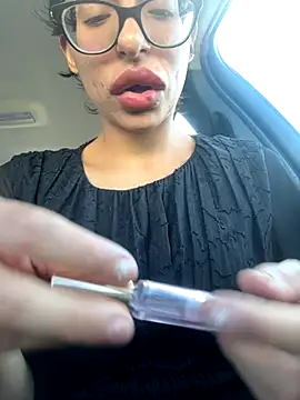 myloveforyouu online show from September 27, 3:39 pm