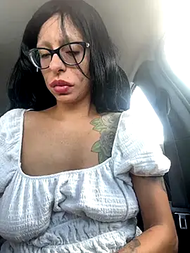 myloveforyouu online show from October 7, 3:31 pm