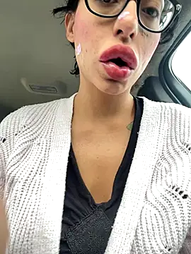 myloveforyouu online show from November 1, 3:25 pm