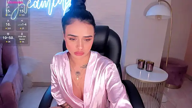 Snapshot of MariaHerrera_ chatting on February 4, 11:27 pm MariaHerrera online show from February 4, 11:27 pm