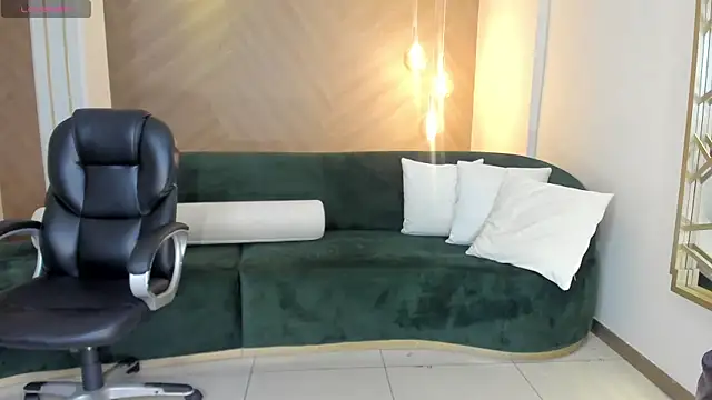 Snapshot of MariaHerrera_ chatting on March 23, 5:32 am MariaHerrera online show from March 23, 5:32 am