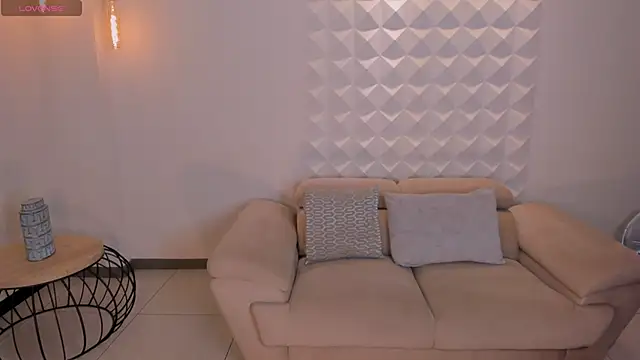 Snapshot of MariaHerrera_ chatting on October 15, 9:04 pm MariaHerrera online show from October 15, 9:04 pm