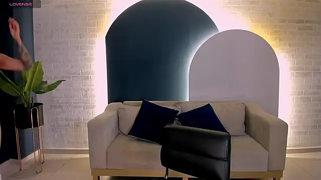 Snapshot of MariaHerrera_ chatting on November 28, 9:28 pm MariaHerrera online show from November 28, 9:28 pm