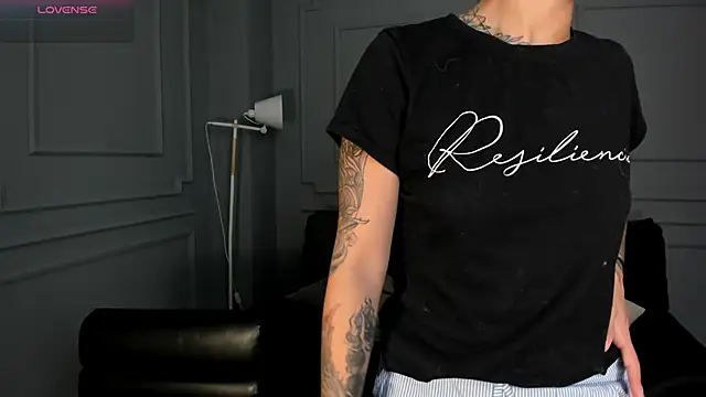 Snapshot of MariaHerrera_ chatting on November 30, 5:33 am MariaHerrera online show from November 30, 5:33 am