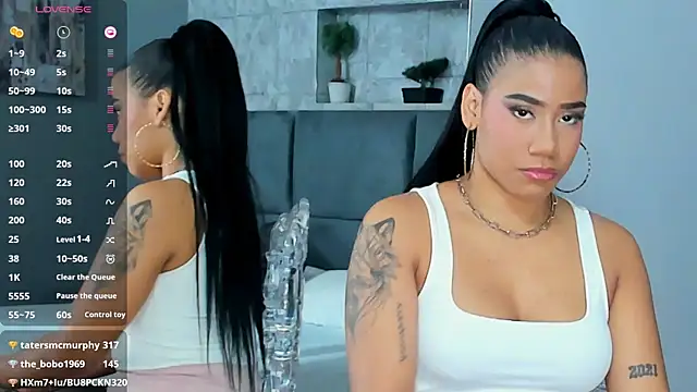 Salome Diaz  online show from March 4, 4:30 pm