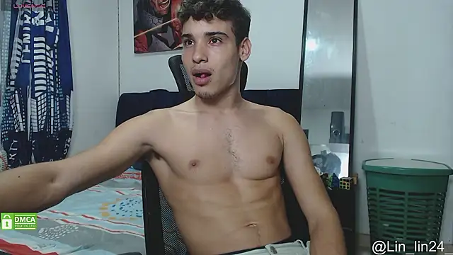 Snapshot of Babylin77 chatting on December 3, 12:02 am Babylin77 online show from December 3, 12:02 am