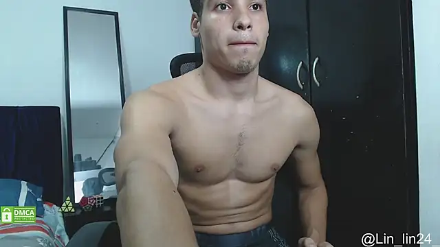 Snapshot of Babylin77 chatting on December 11, 12:33 am Babylin77 online show from December 11, 12:33 am