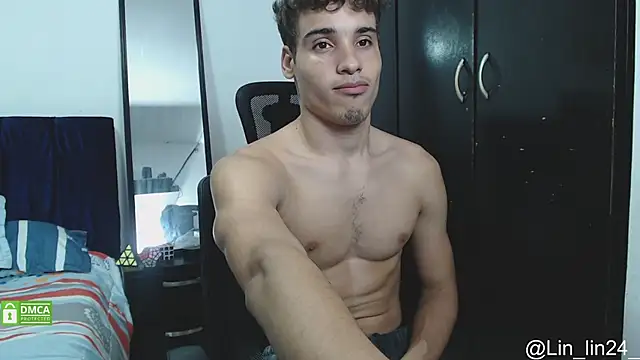 Snapshot of Babylin77 chatting on December 12, 2:15 am Babylin77 online show from December 12, 2:15 am