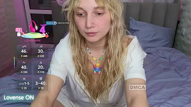 GoodGirl0024 online show from March 14, 8:28 pm