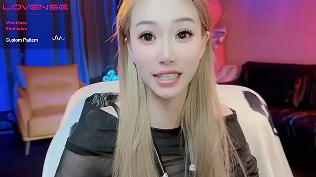 Snapshot of JoooJo_ chatting on March 7, 9:17 pm JoooJo online show from March 7, 9:17 pm