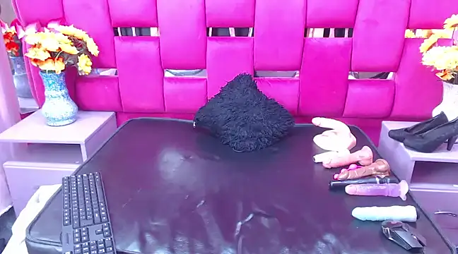 Snapshot of Lya_Anal chatting on March 19, 3:30 am Lya Anal online show from March 19, 3:30 am