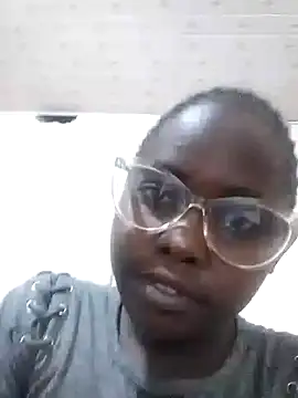 Sweetcecie01 online show from February 15, 9:59 pm