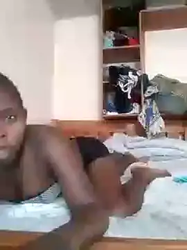 Sweetcecie01 online show from February 17, 1:32 pm