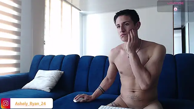 ashely ryan24 online show from January 8, 7:13 pm