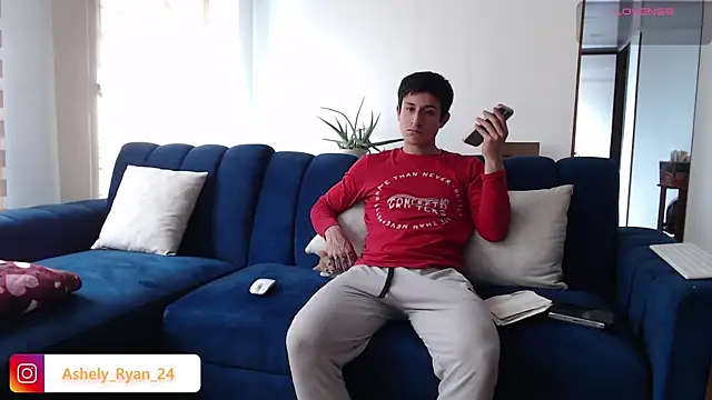 ashely ryan24 online show from February 16, 9:38 pm