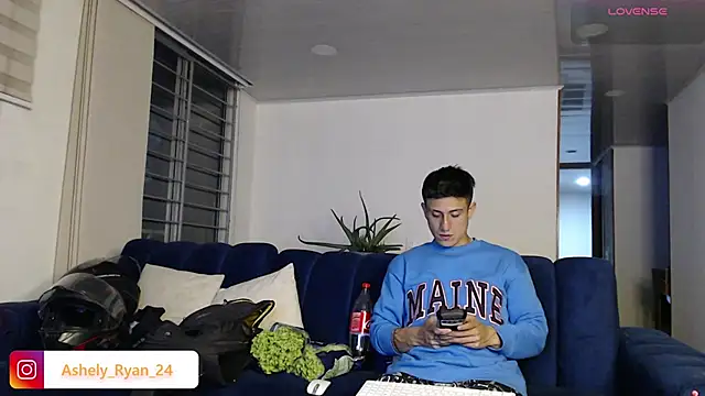 ashely ryan24 online show from March 4, 12:07 am