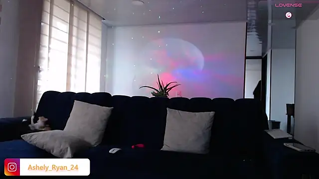 ashely ryan24 online show from March 6, 9:20 pm