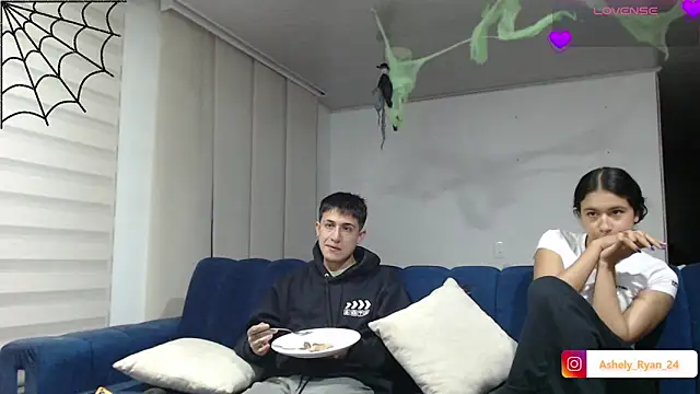 ashely ryan24 online show from October 23, 10:52 pm