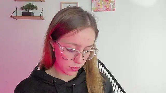 Snapshot of SofiaGc chatting on December 5, 2:42 am SofiaGc online show from December 5, 2:42 am