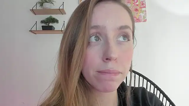 Snapshot of SofiaGc chatting on January 9, 2:43 am SofiaGc online show from January 9, 2:43 am