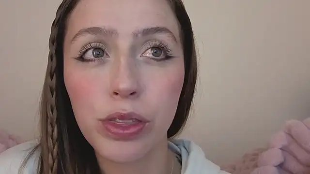 Snapshot of SofiaGc chatting on September 10, 3:39 am SofiaGc online show from September 10, 3:39 am