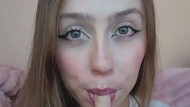 Snapshot of SofiaGc chatting on September 26, 3:43 am SofiaGc online show from September 26, 3:43 am